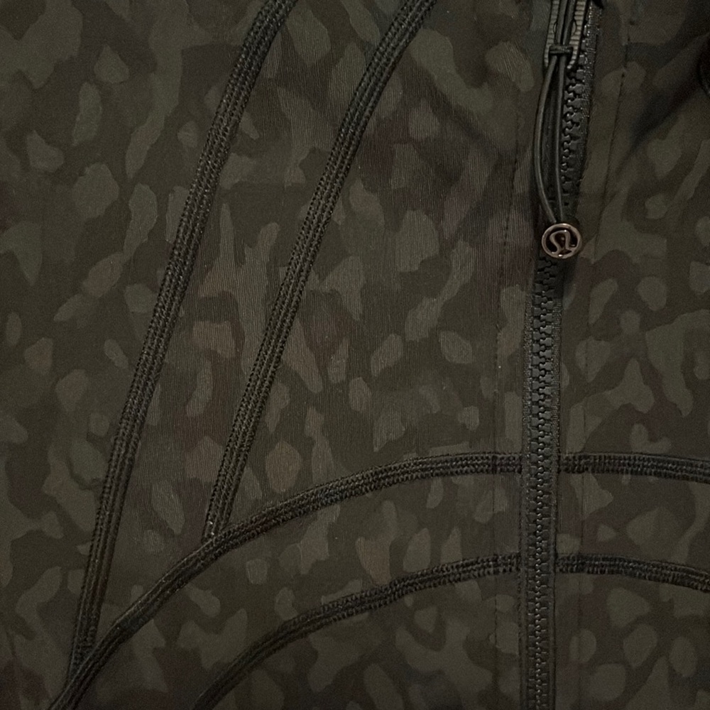 LuLuLemon define jacket